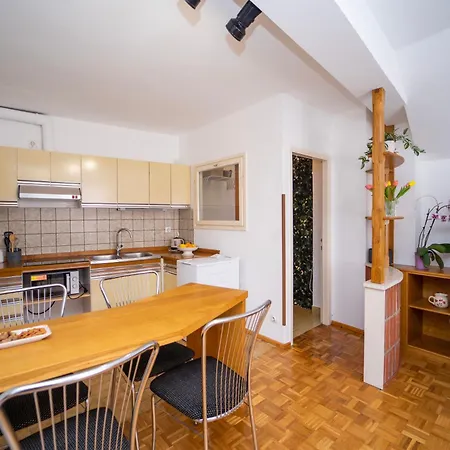 Lotre Ana Apartment *